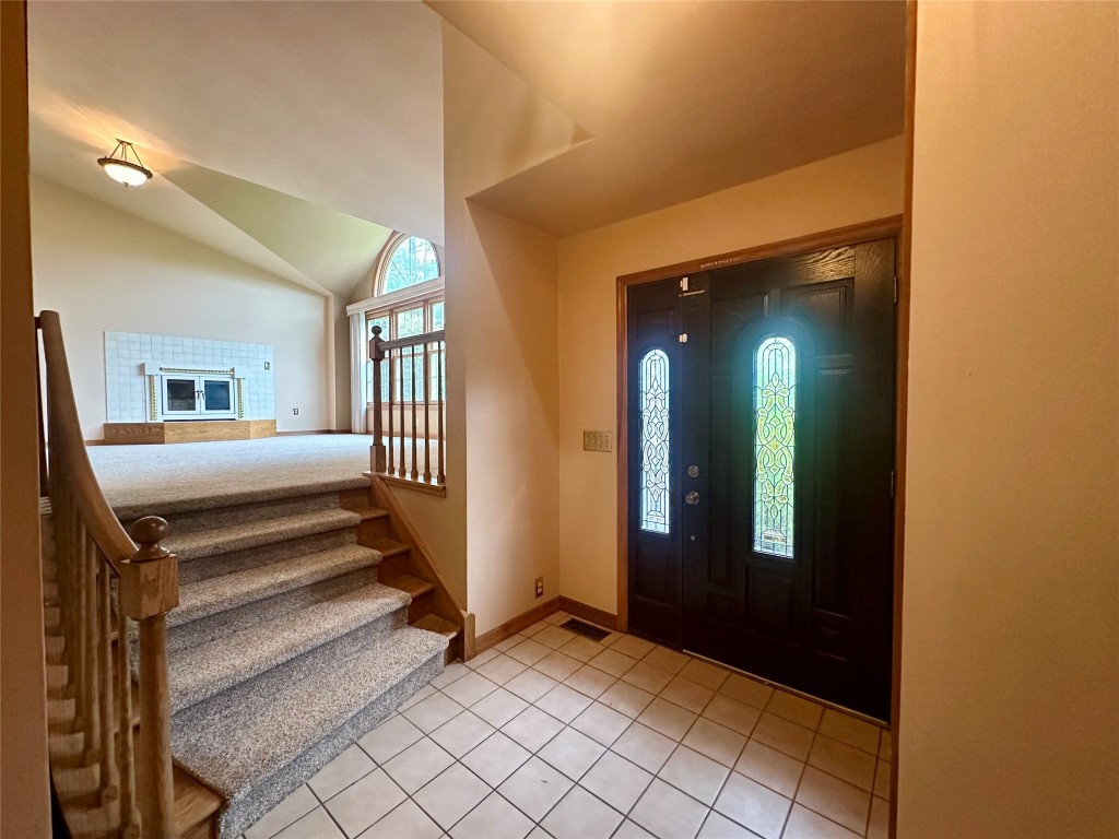 417 Brook Avenue, Vestal, New York image 2