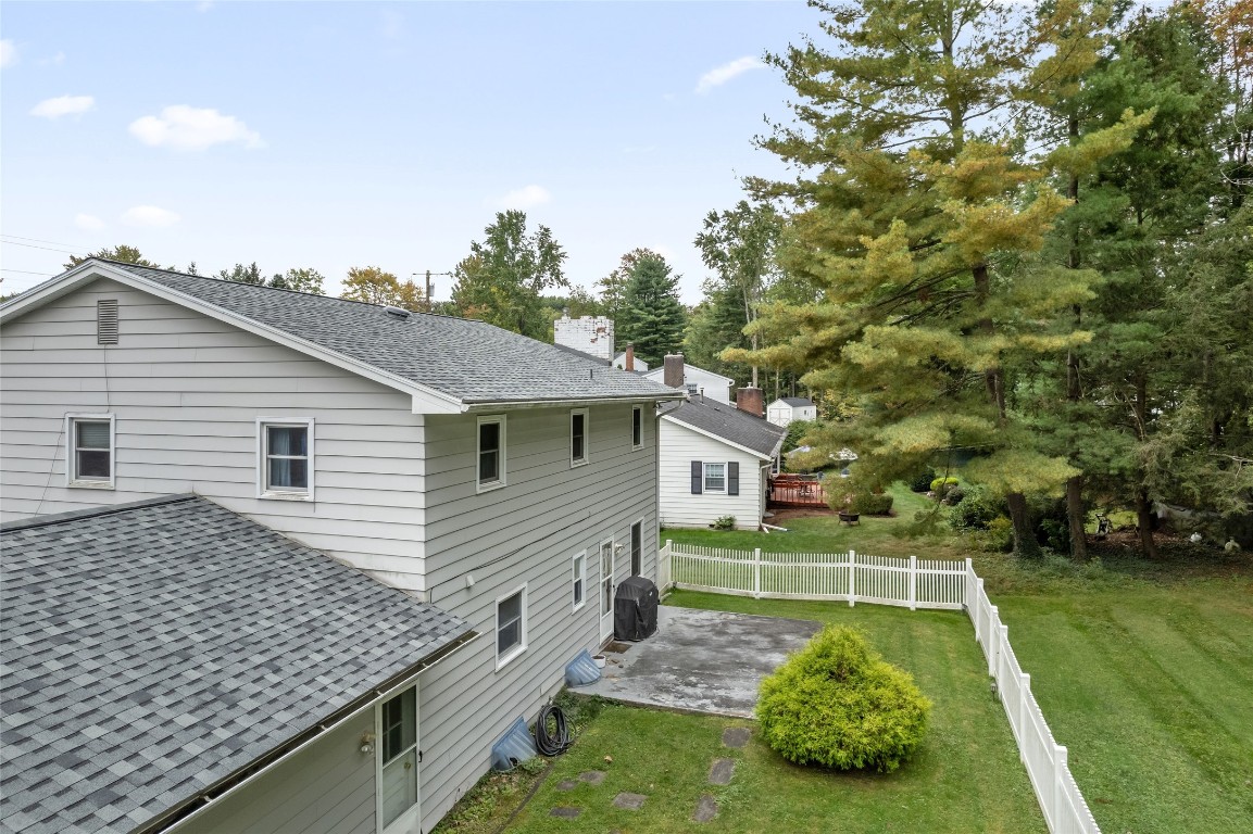 1017 Knoll Drive, Endicott, New York image 31