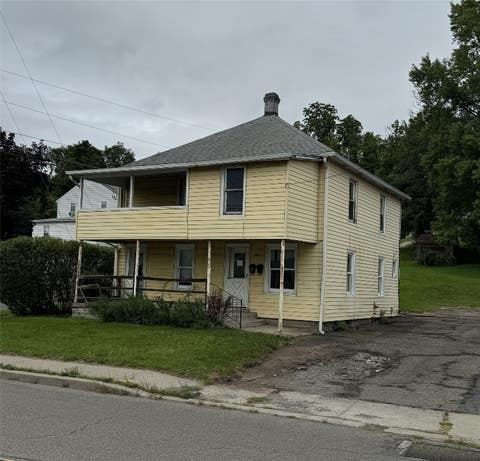 Photo for 401 E Franklin Street