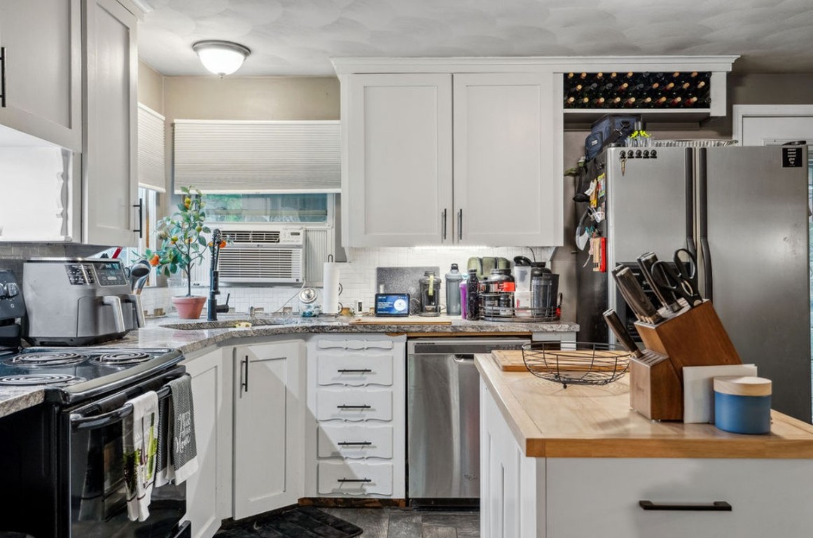 228 Juneberry Road, Vestal, New York image 7