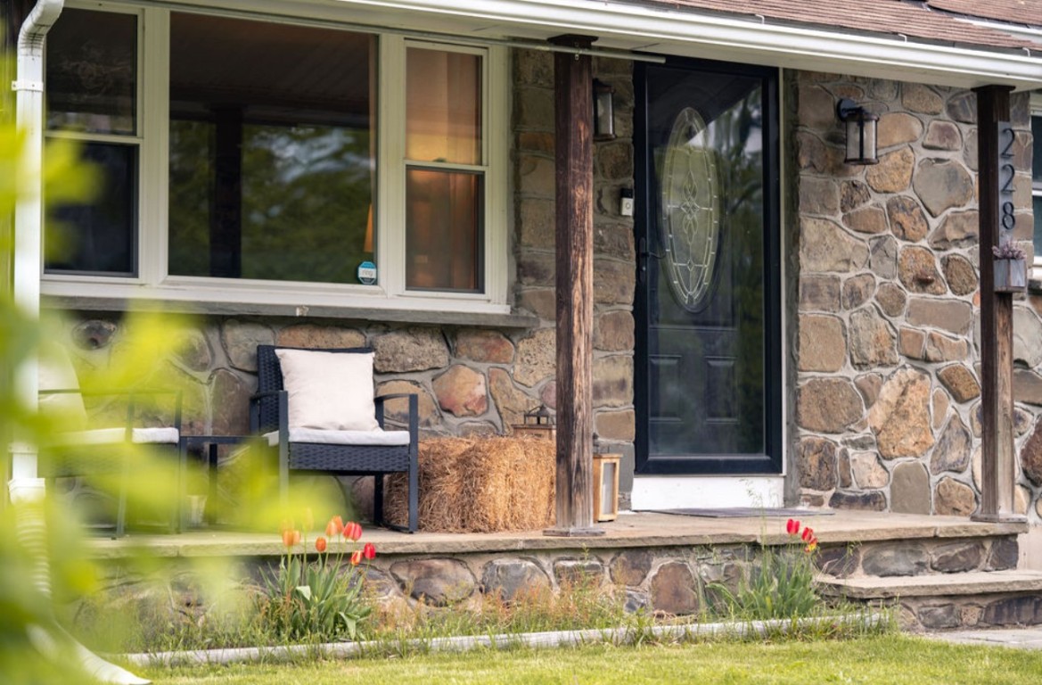 228 Juneberry Road, Vestal, New York image 2