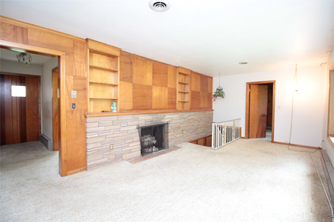 135 N Meadowbrook Lane