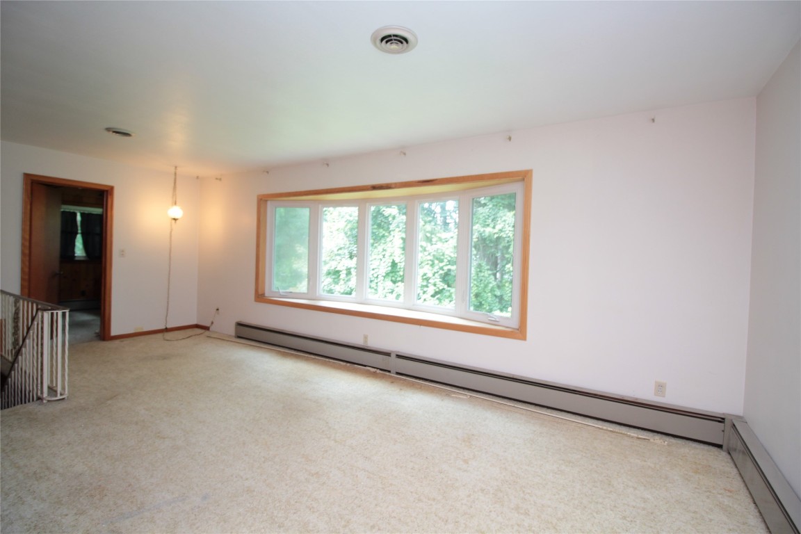 135 N Meadowbrook Lane