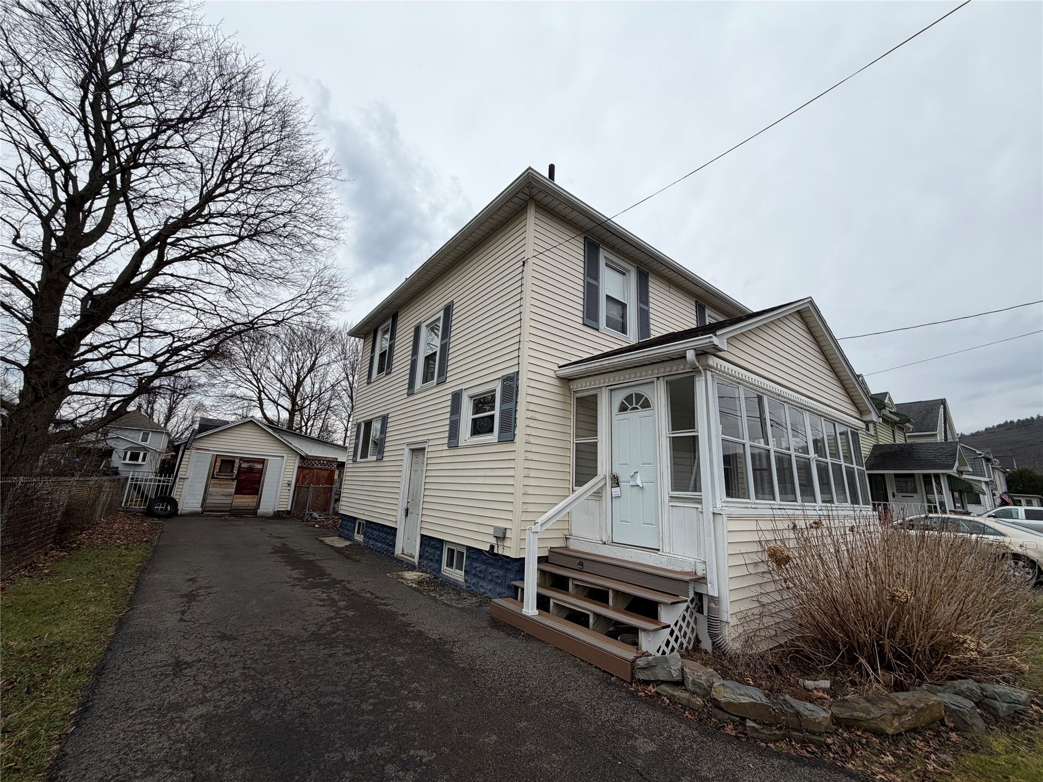 8 Chrisfield Ave - Photo 2