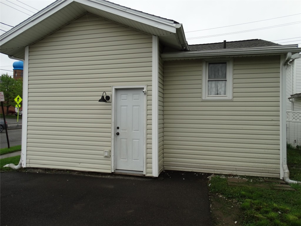 129 Hill Ave, Endicott, New York image 2