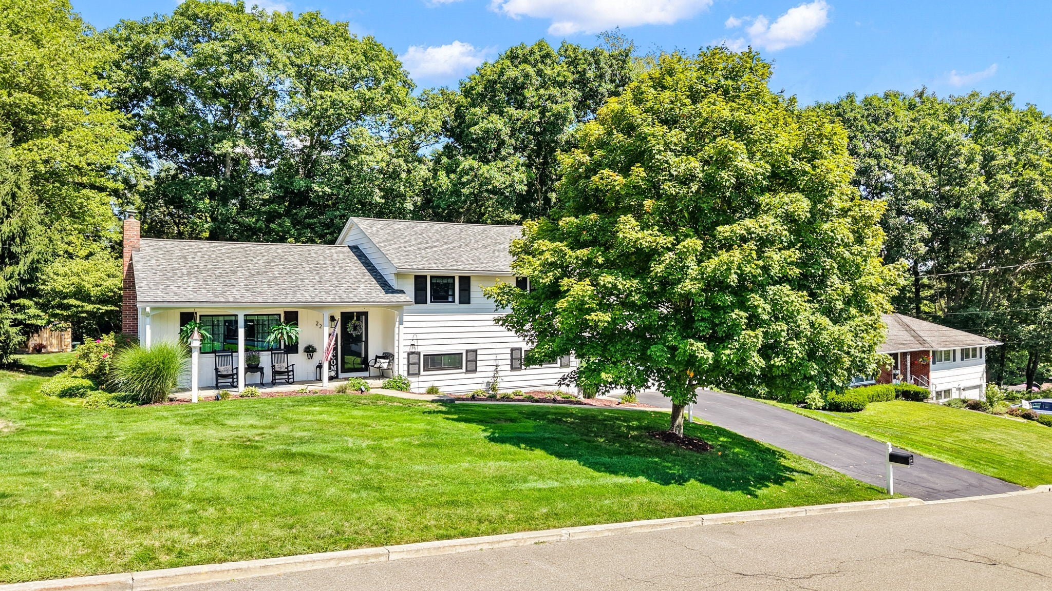 22 Holiday Hill Rd - Photo 4