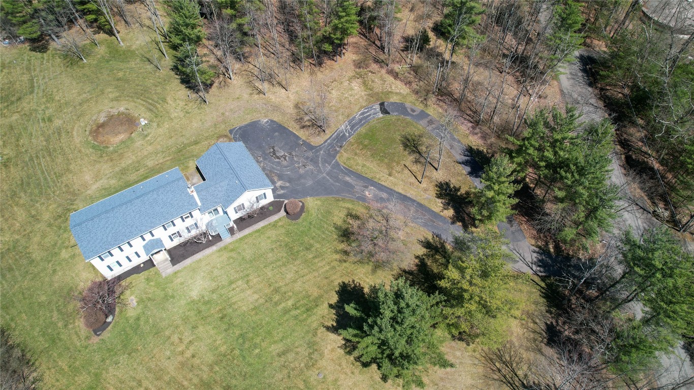 165 Meeker Road, Vestal, New York image 5