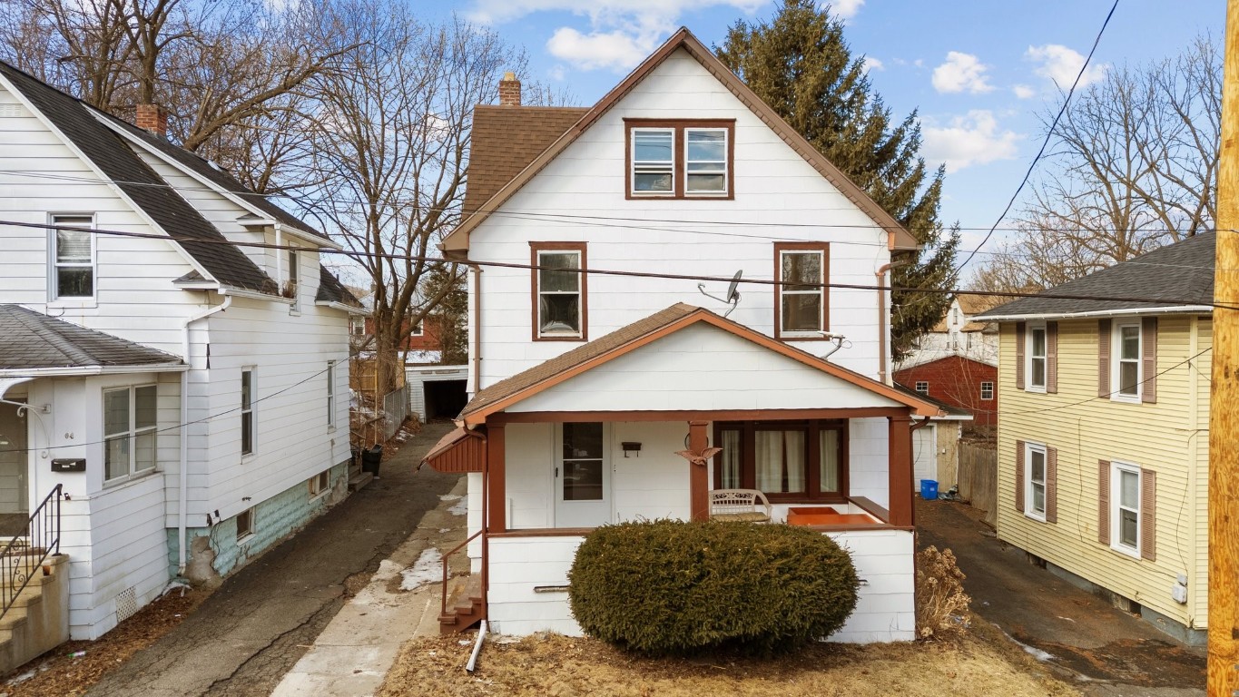 60 Roberts Street, Johnson City, New York image 2