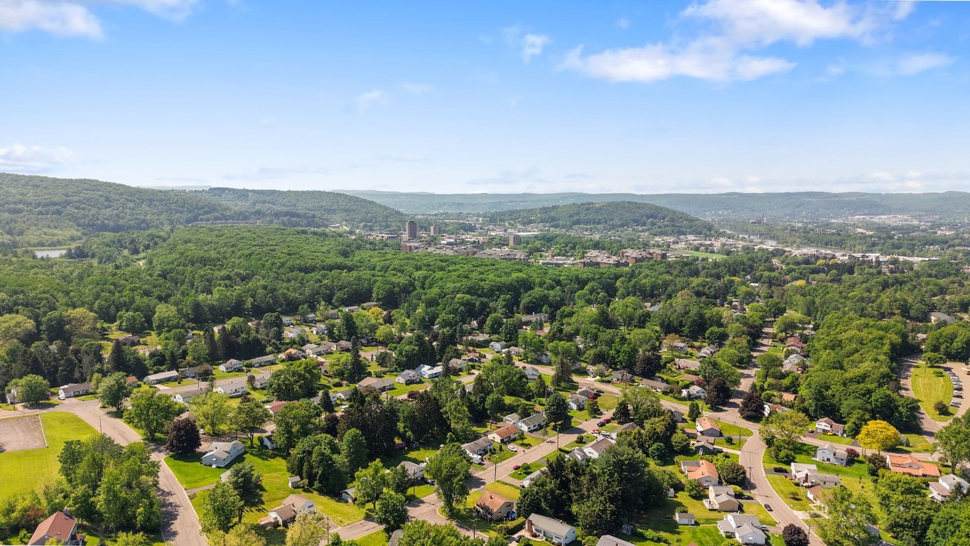 901 Marguerite Court, Vestal, New York image 17