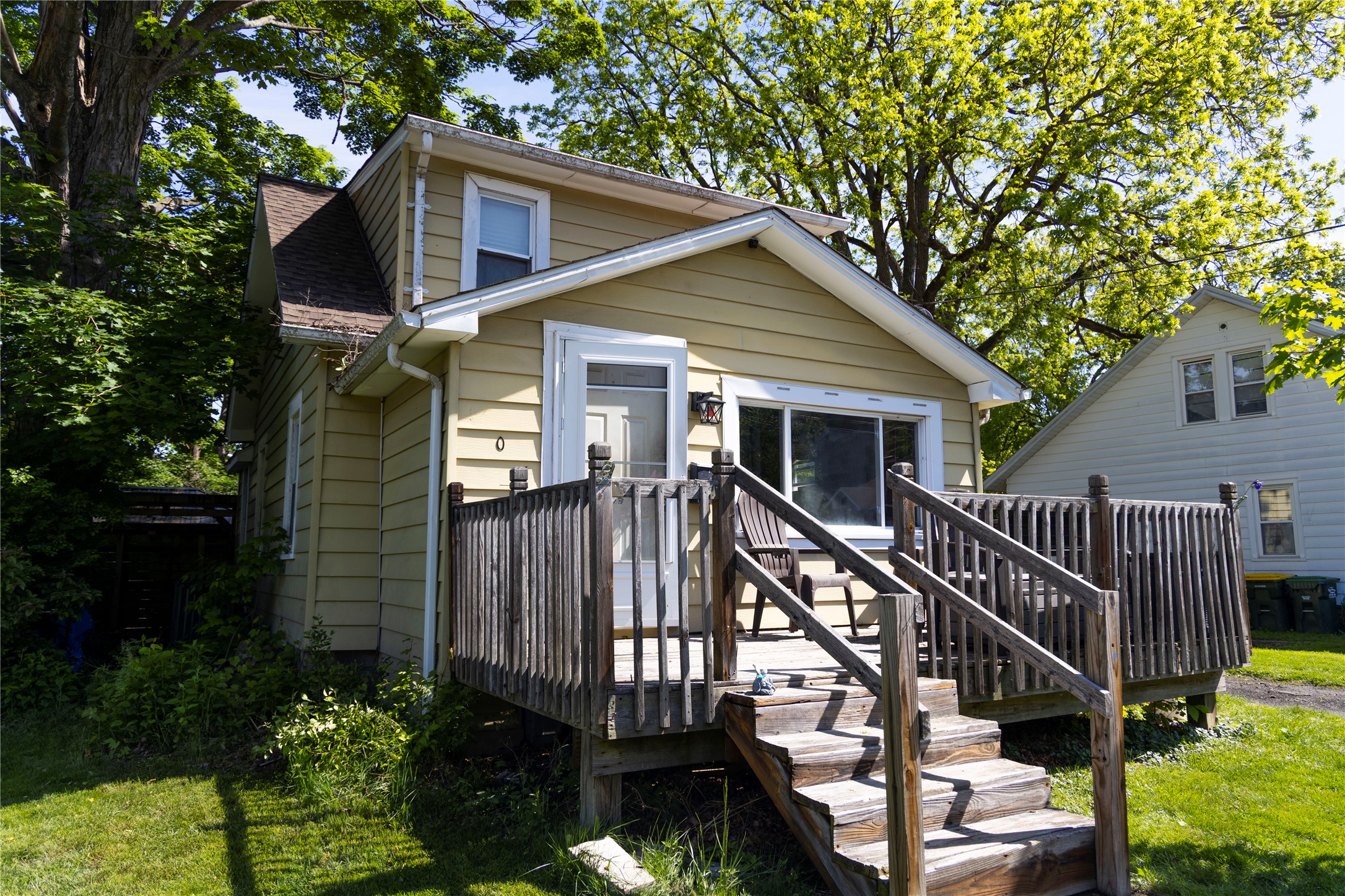 105 Melbourne St - Photo 3