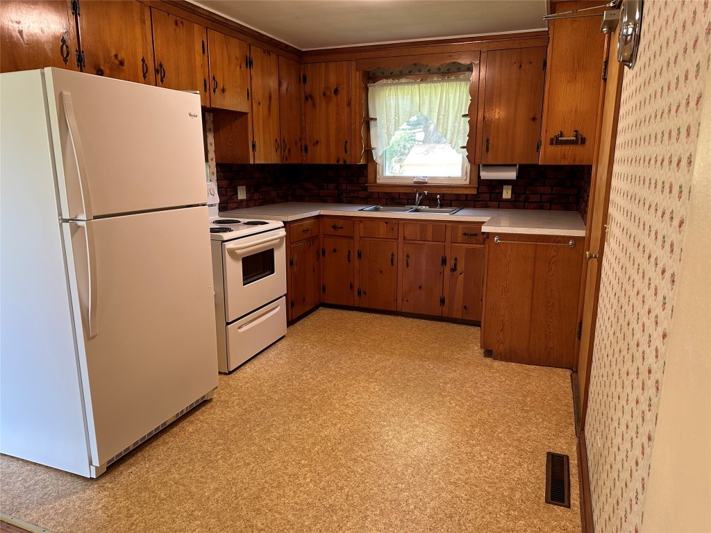 21 Griffin Drive, Apalachin, New York image 17