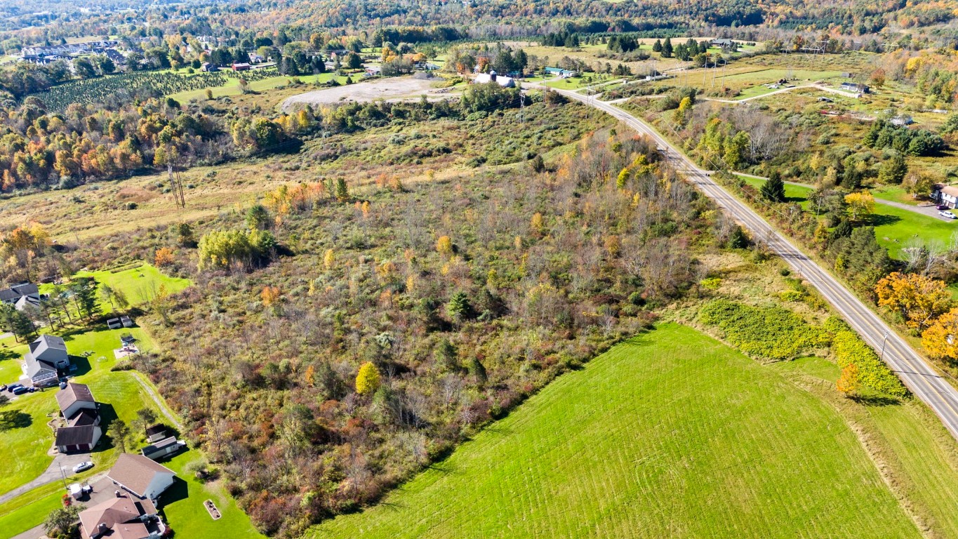 2028 Farm To Market Road, Endwell, New York image 1