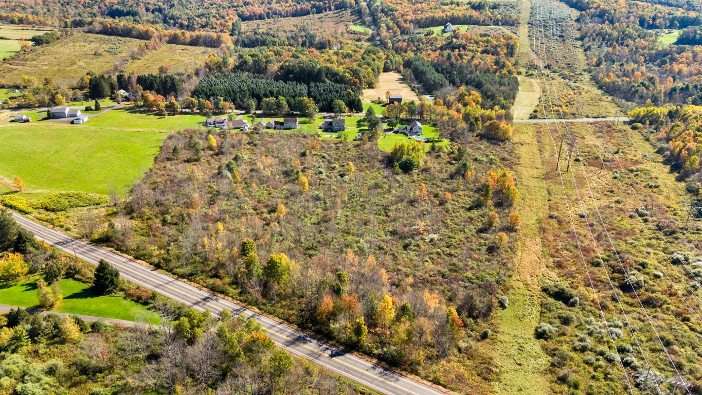 2028 Farm To Market Road, Endwell, New York image 3