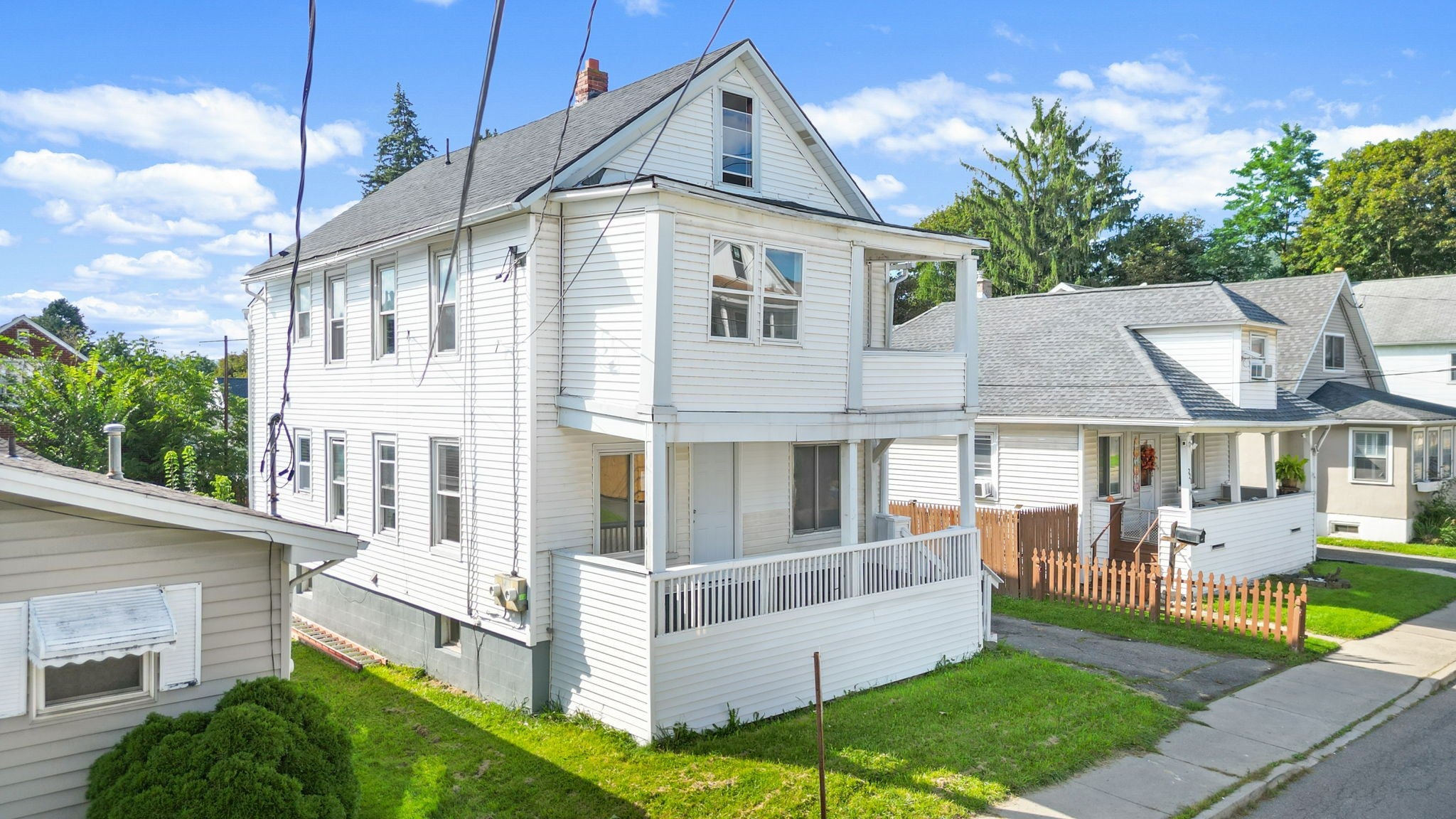 217 Lester Avenue - Photo 2