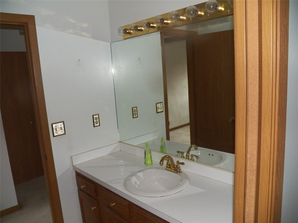 37 Theresa Boulevard, Binghamton, New York image 5