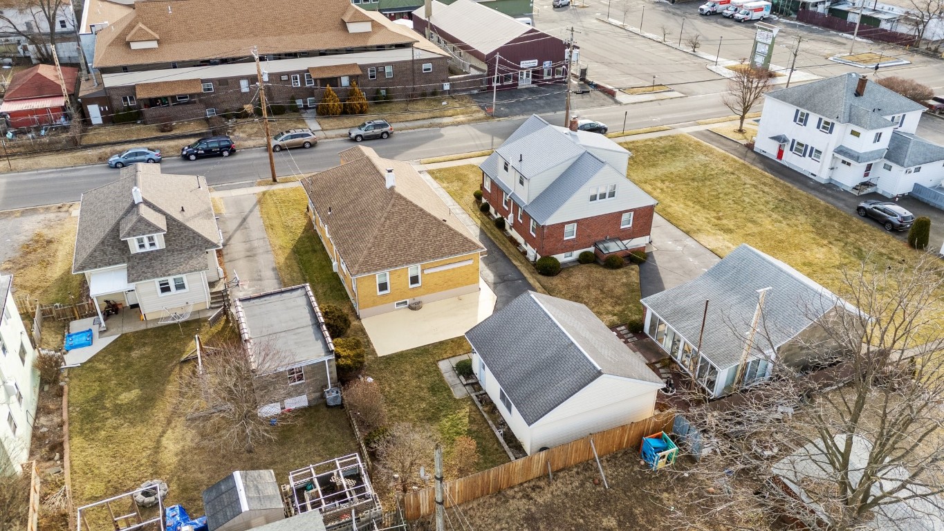 4 Delaware Ave, Endicott, New York image 29