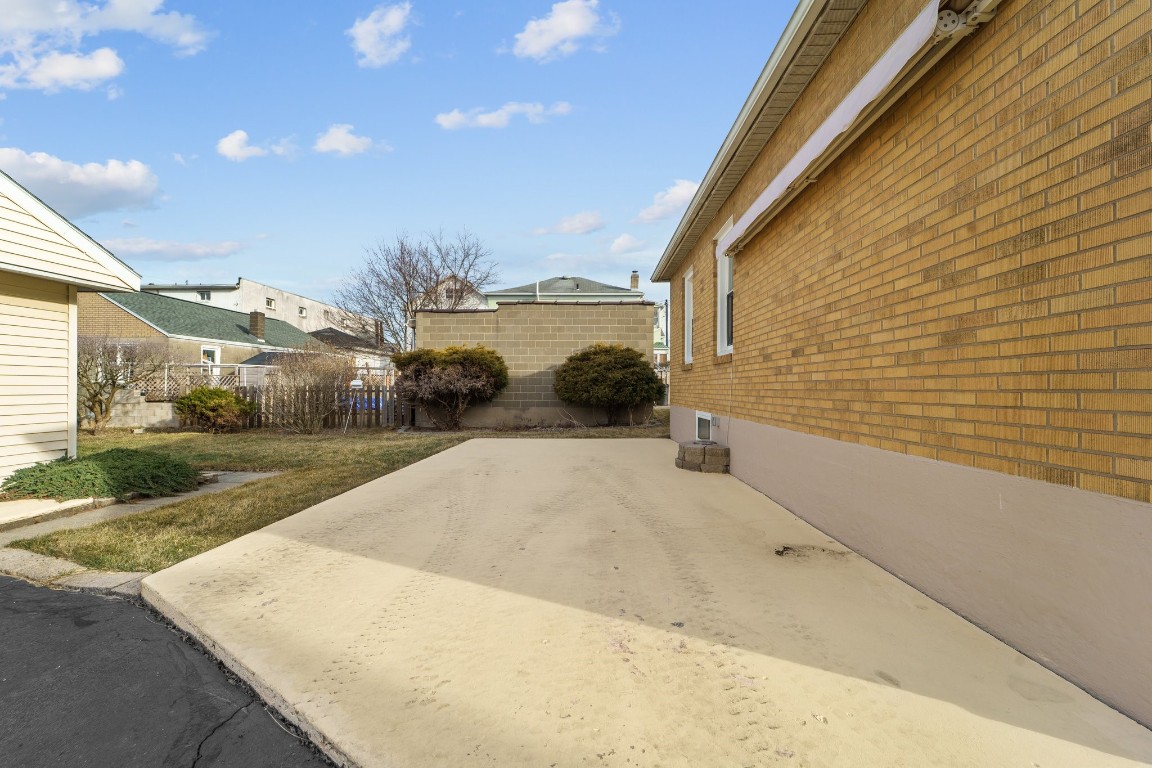 4 Delaware Ave, Endicott, New York image 24