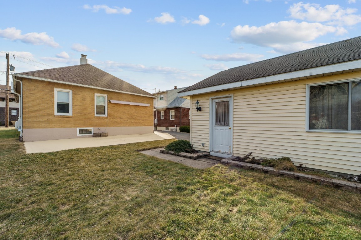 4 Delaware Ave, Endicott, New York image 25