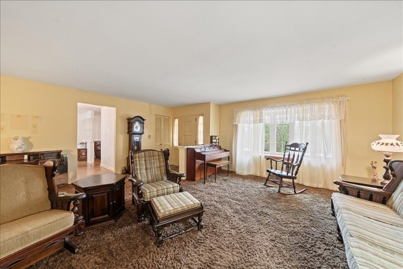 277 Pierce Road, Vestal, New York image 9