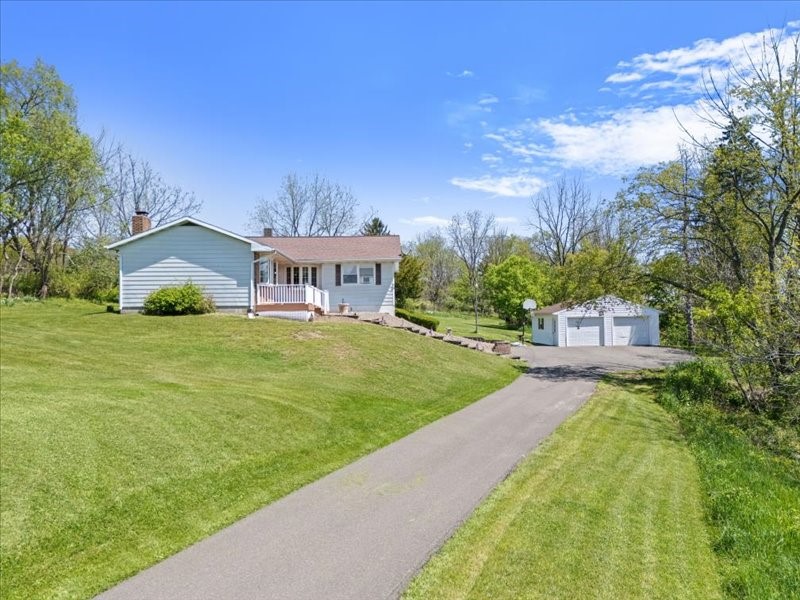 277 Pierce Road, Vestal, New York image 1