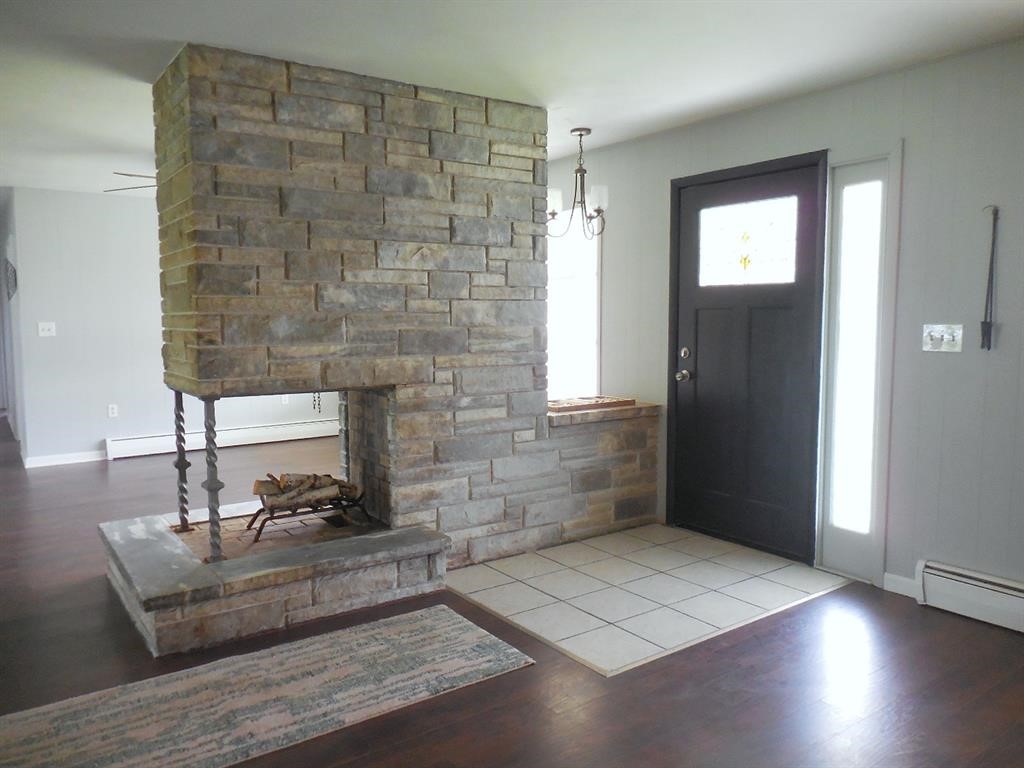 Photo 6 of 17 of 712 Milan Avenue house