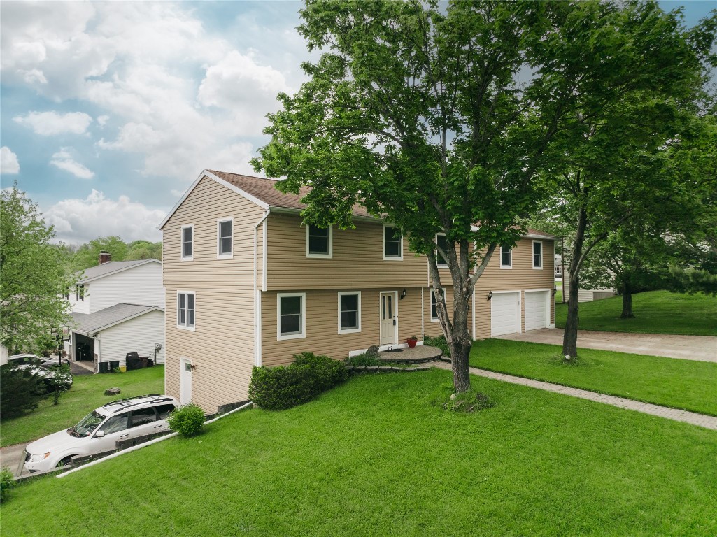 317 Hearthstone Drive, Endwell, New York image 2