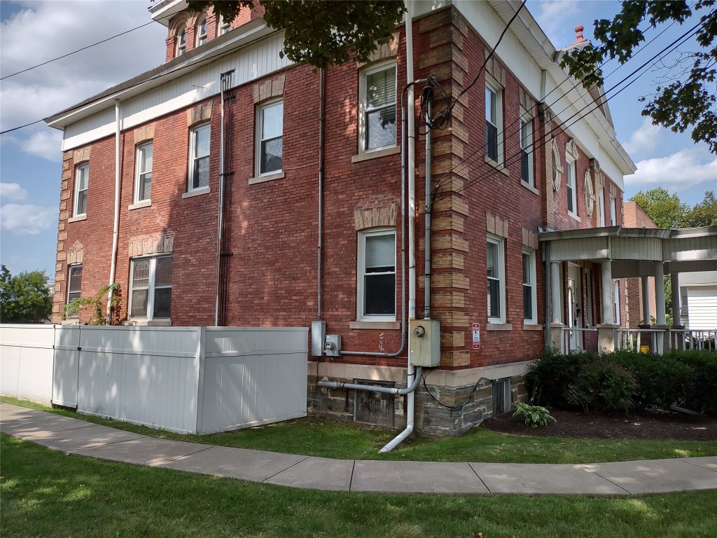220 Franklin Street