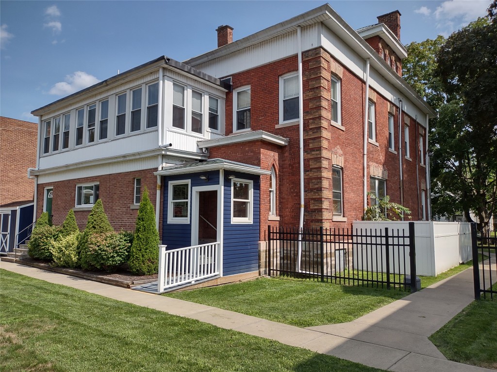220 Franklin Street