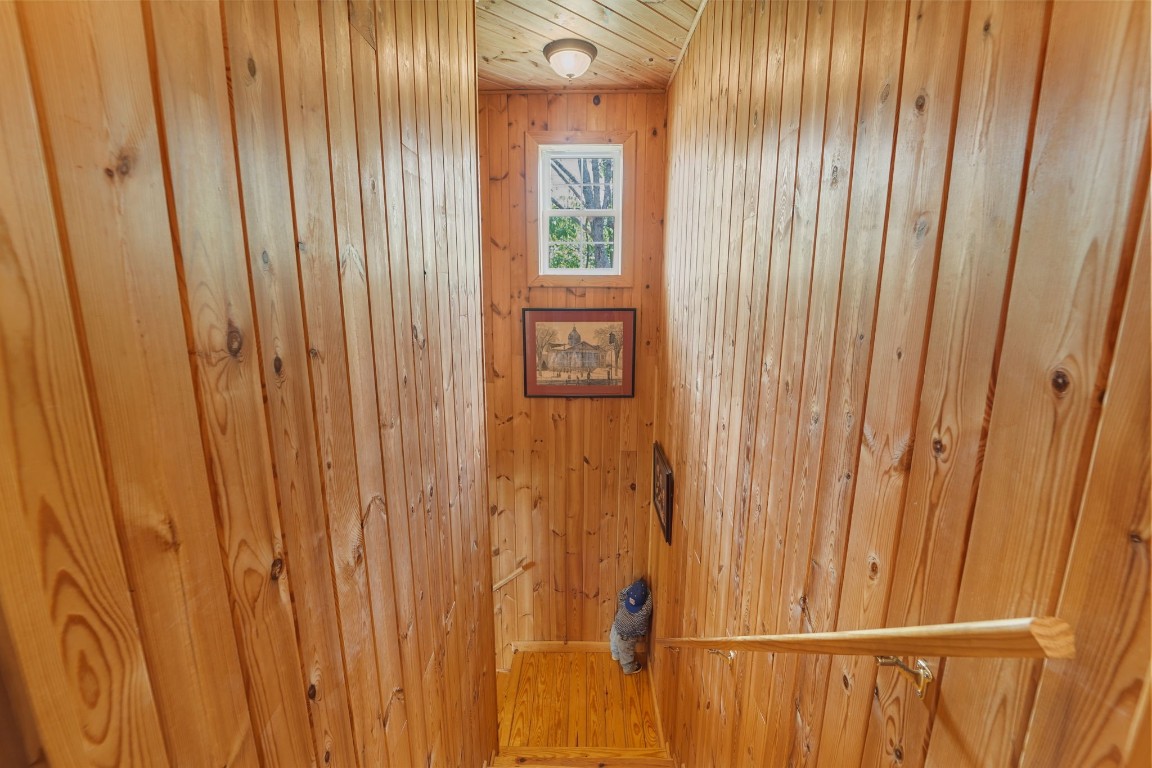 294 Locust Lane, Thompson, Pennsylvania image 32