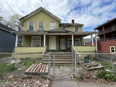 Multifamily For Sale - 9 Titchener Pl Pl<br/> Binghamton, NY 13905