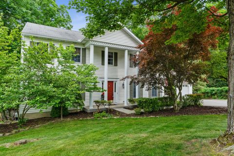 Homes For Sale - 2517 Oak Hollow Road<br/> Vestal, NY 13850