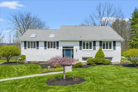 Homes For Sale - 3401 Almar Drive<br/> Vestal, NY 13850