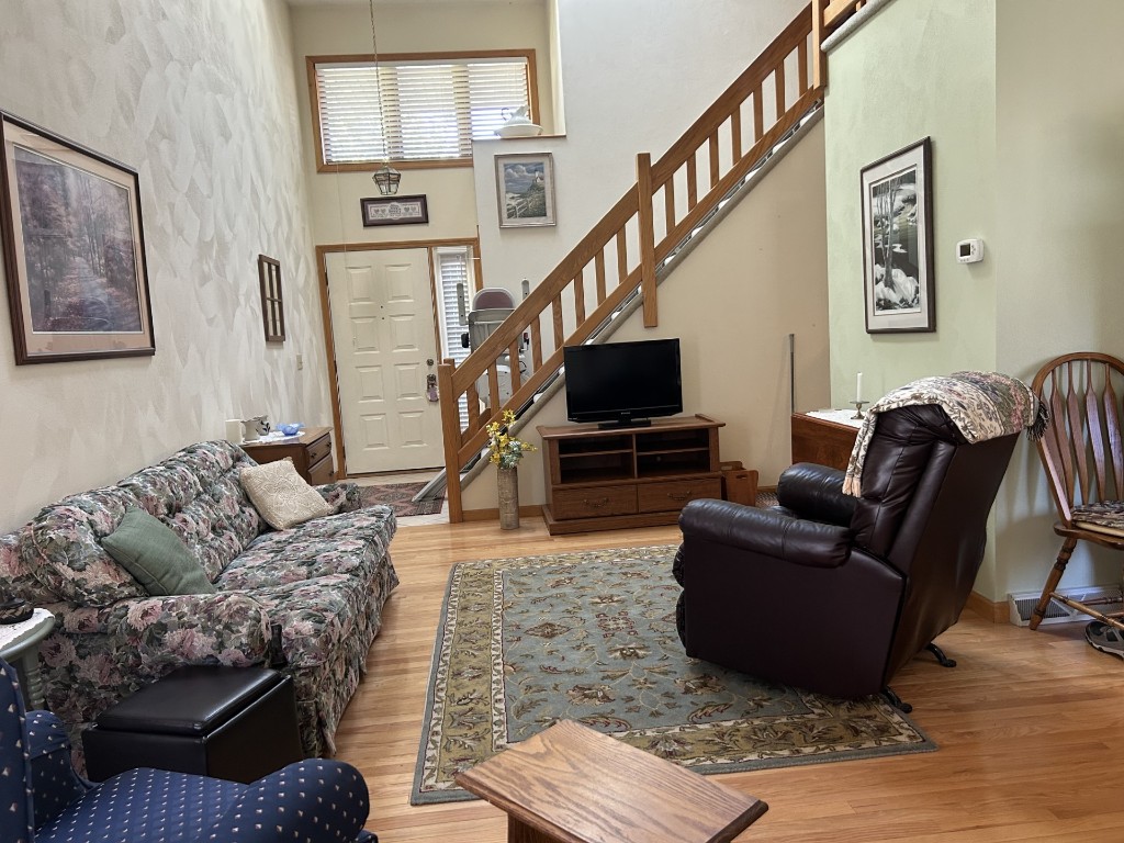 209 Vivian Lane