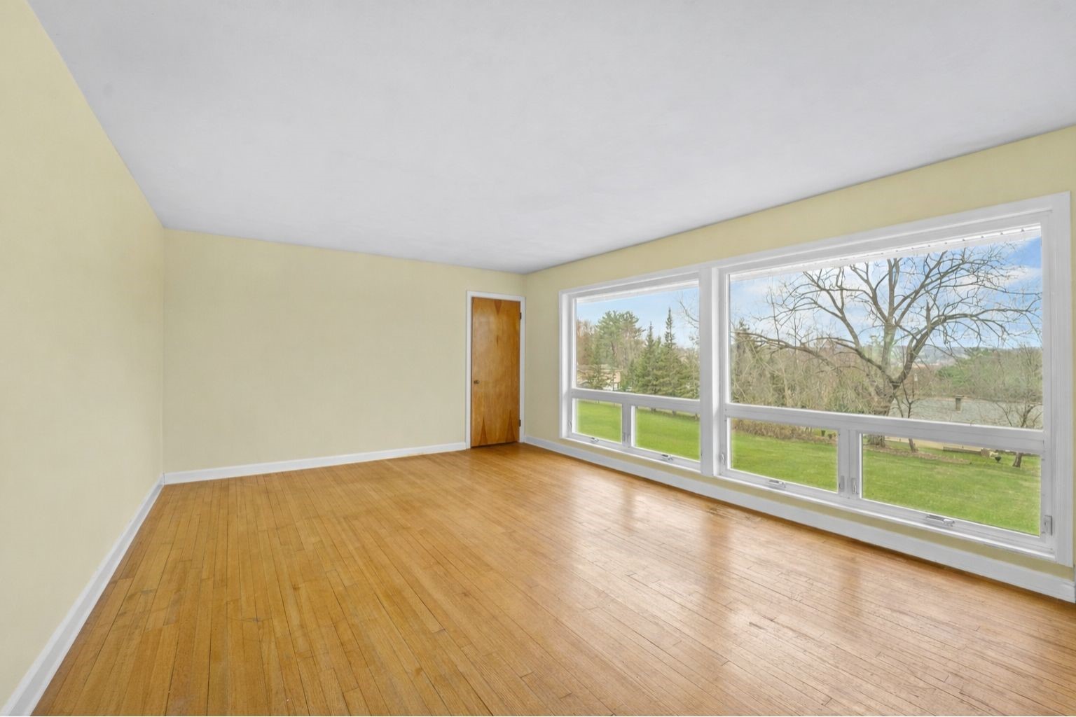 422 E Benita Boulevard