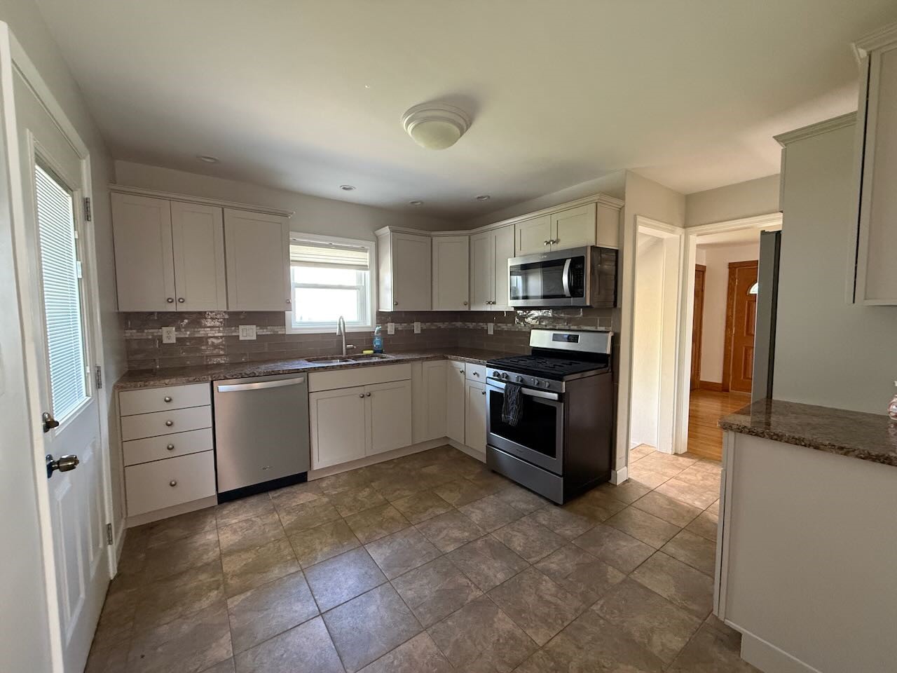 307 Murphy Avenue - Photo 4