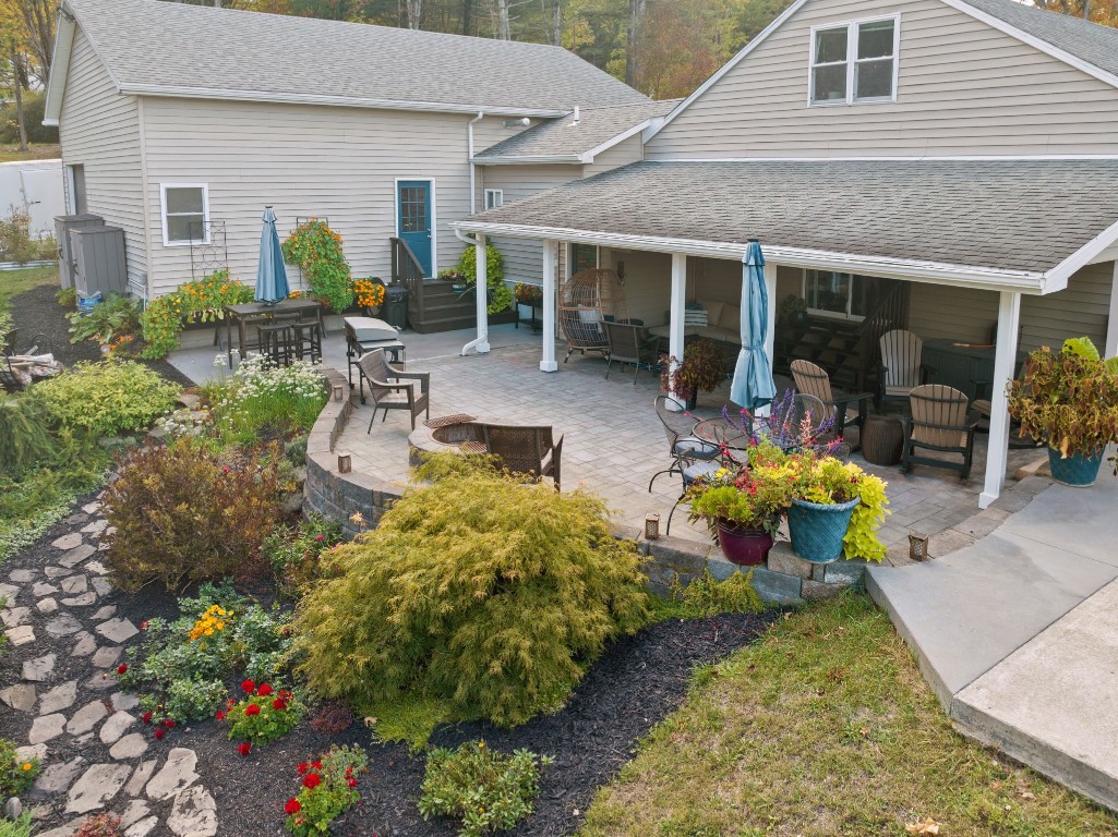 400 W Hill Road
