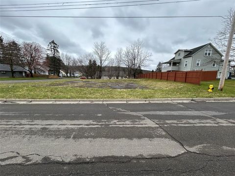 Vacant Land For Sale - 719 Grant St St<br/> Endicott, NY 13760