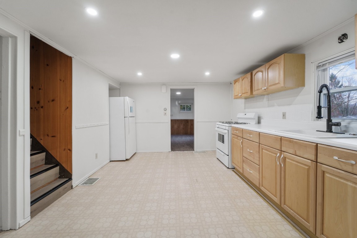 10 Maple Street, Binghamton, New York image 4