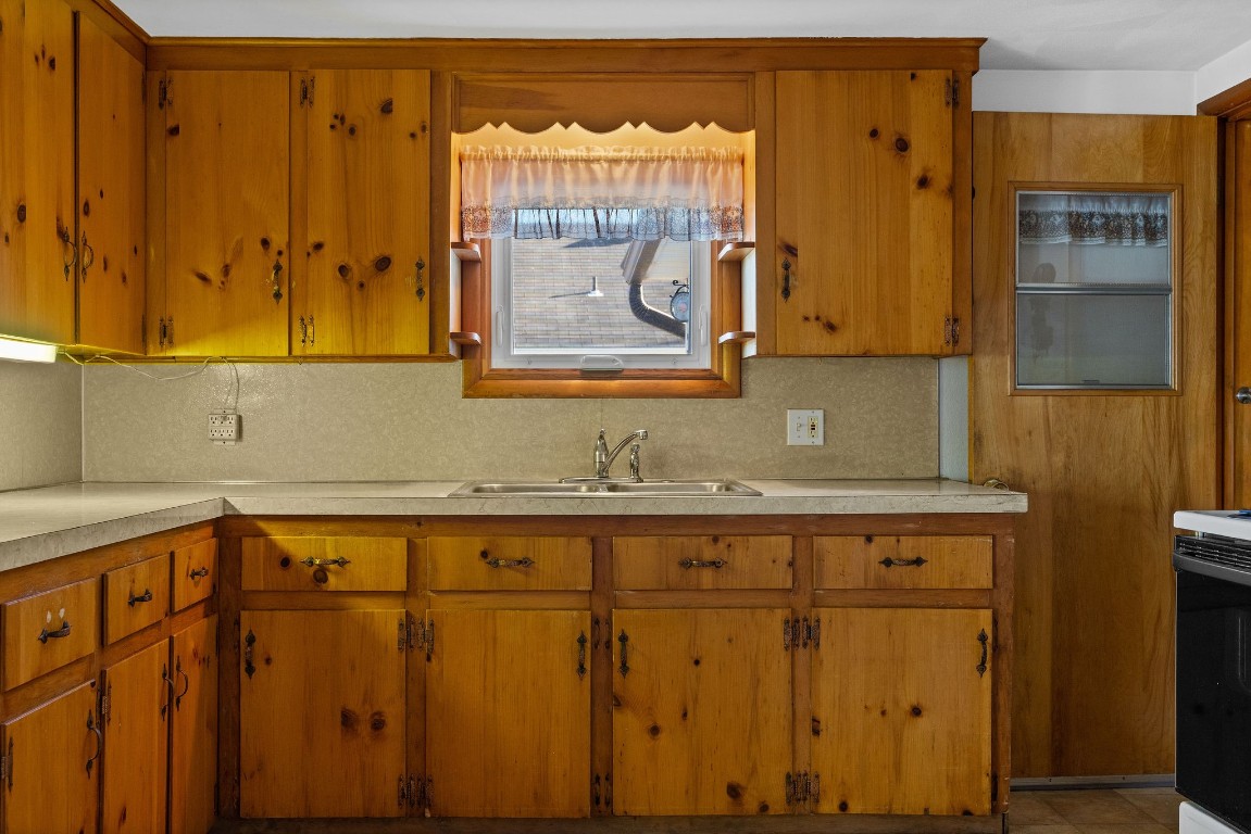 545 Hooper Road, Endicott, New York image 8