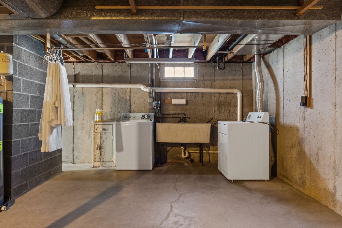 545 Hooper Road, Endicott, New York image 19