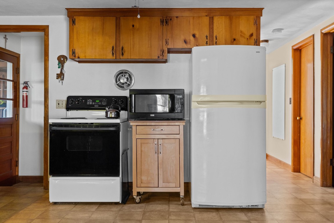545 Hooper Road, Endicott, New York image 9
