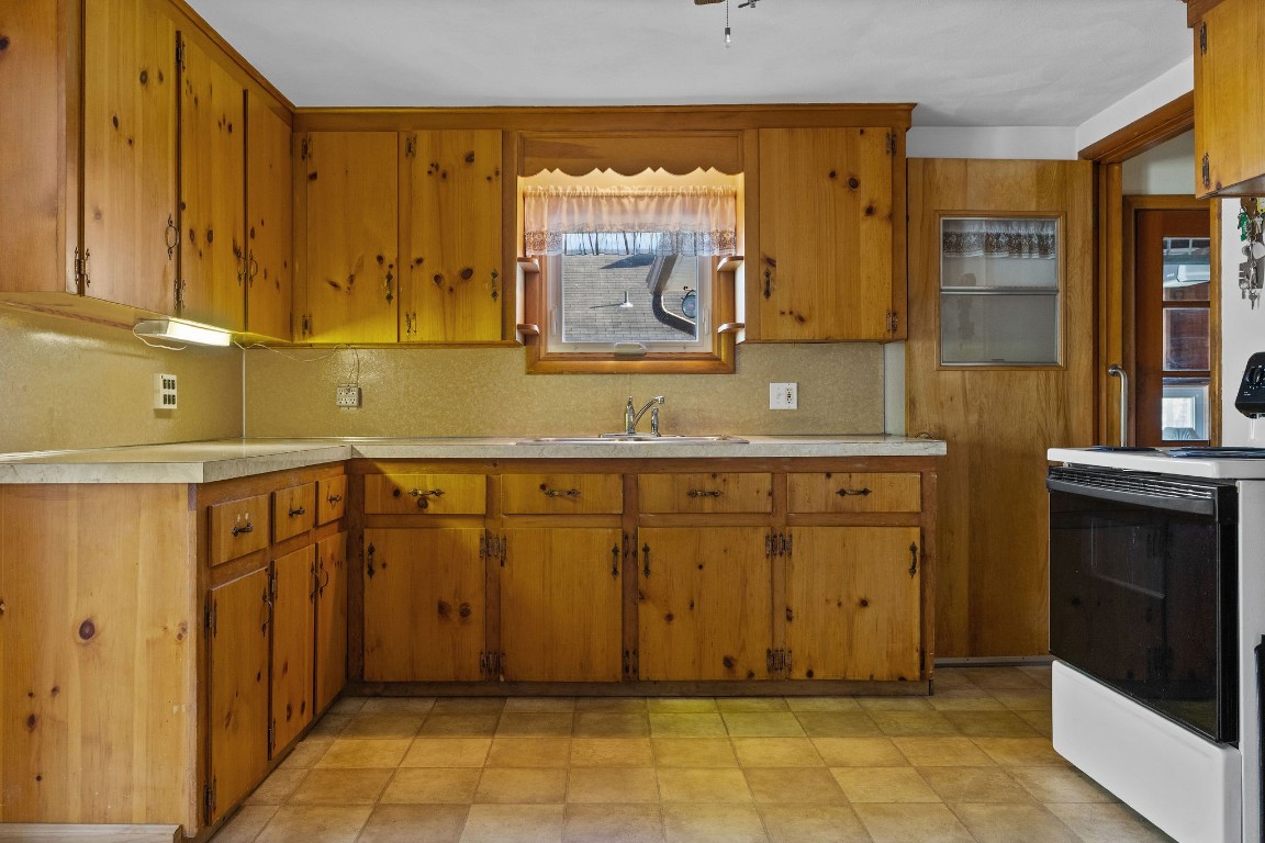 545 Hooper Road, Endicott, New York image 7