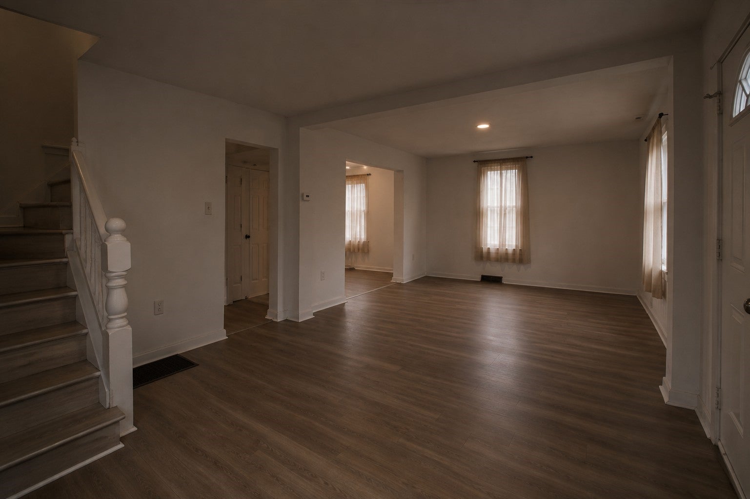 244 Robinson St - Photo 4