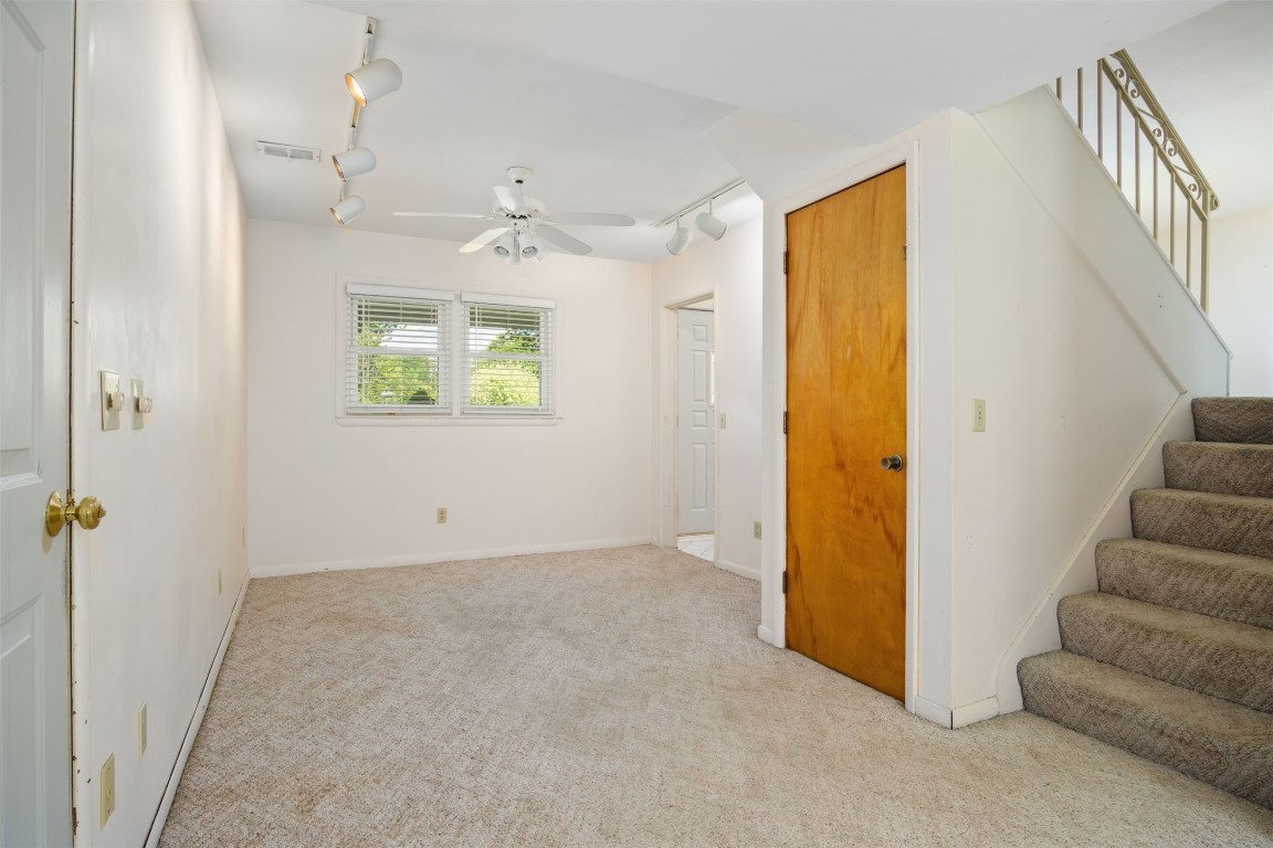 328 Chestnut Lane