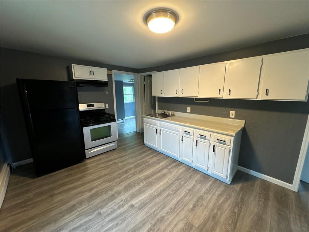 18 Division Street - Photo 4
