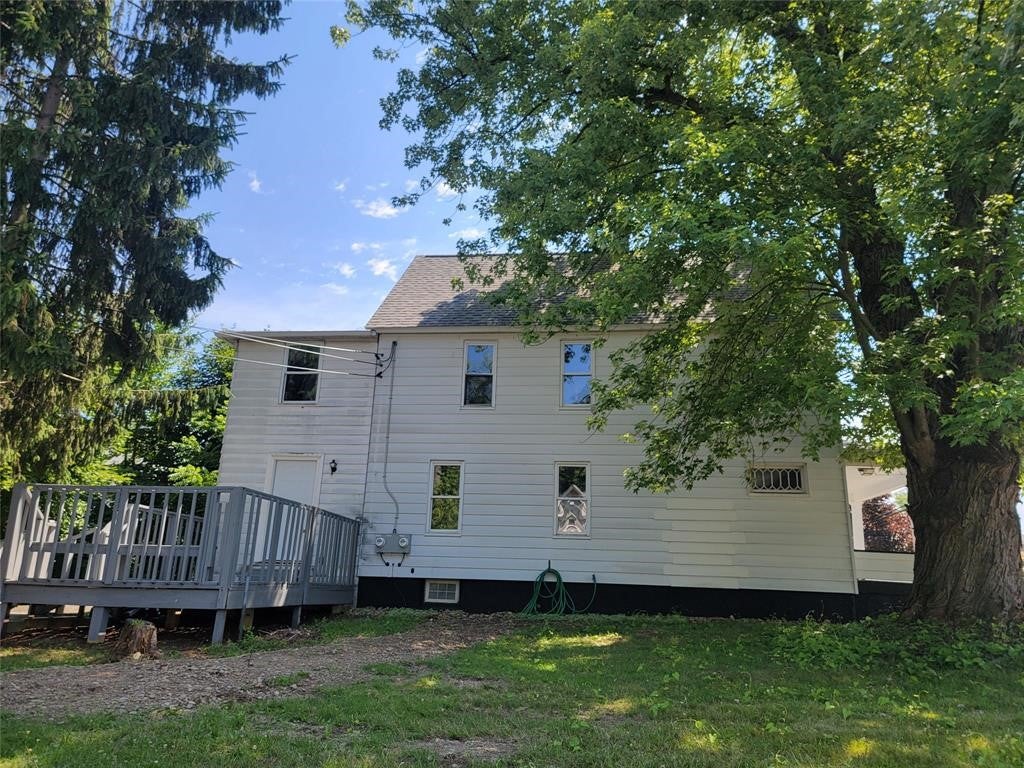 18 Division Street - Photo 2