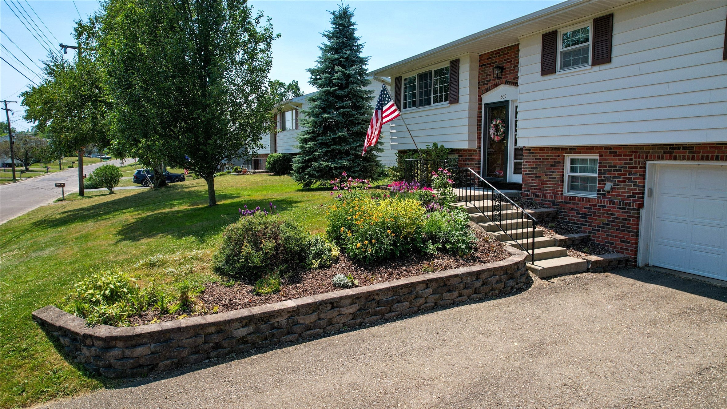 809 Zeggert Road - Photo 2