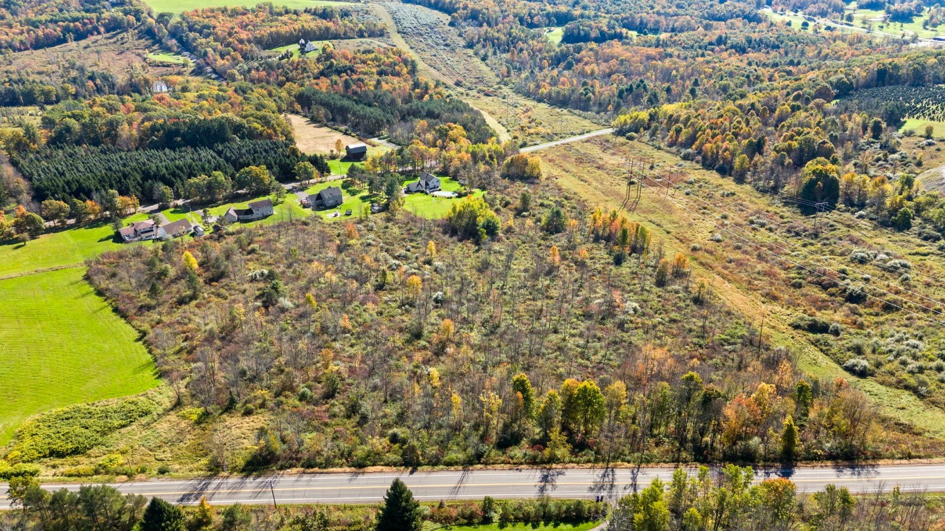 2028 Farm To Market Road, Endwell, New York image 1