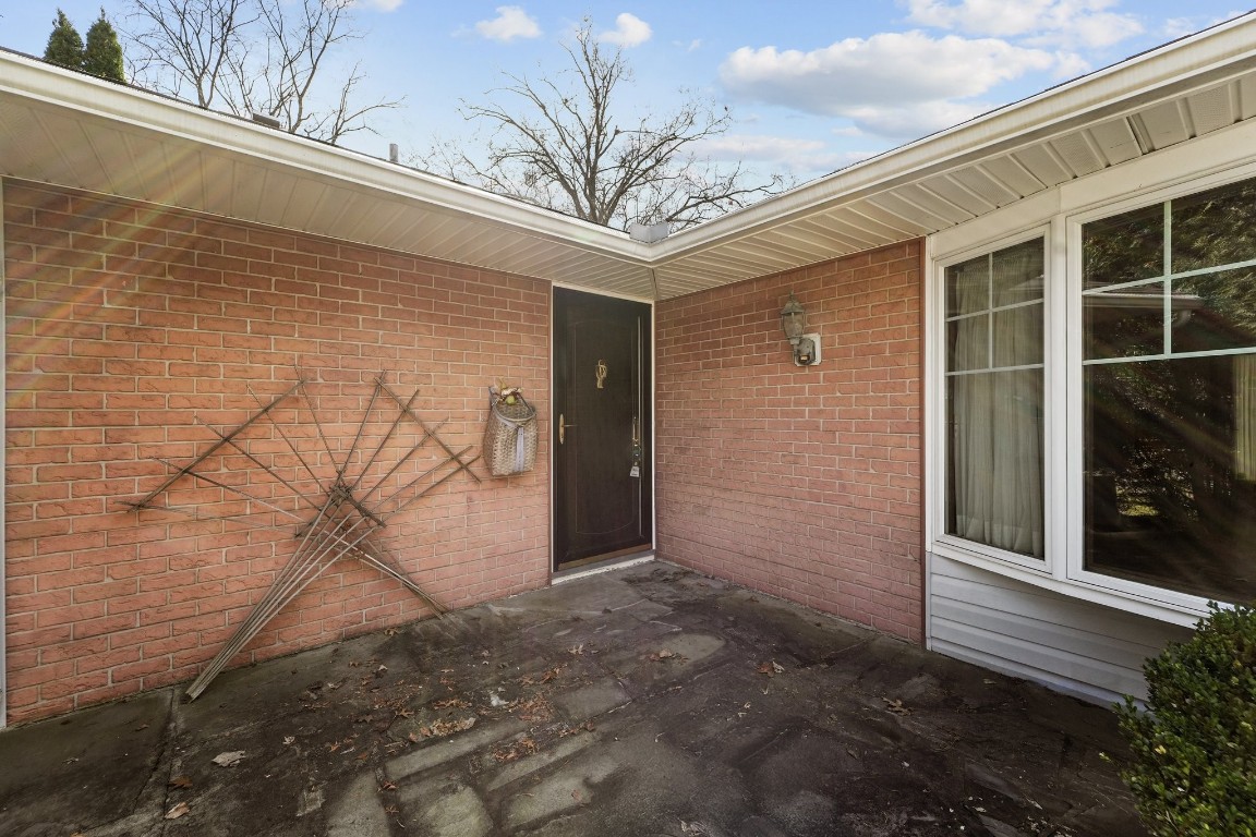 25 Westland Court, Binghamton, New York image 2