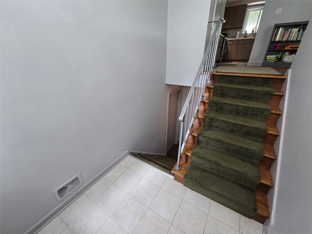 4104 Drexel Drive, Vestal, New York image 2